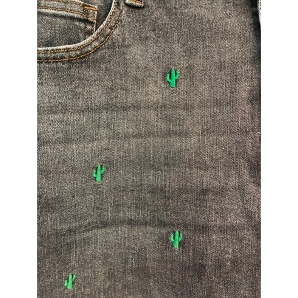 Judy Blue Cactus Embroidered Denim Shorts Womens 2XL Grey Excellent JB150111-GR - Picture 3 of 8